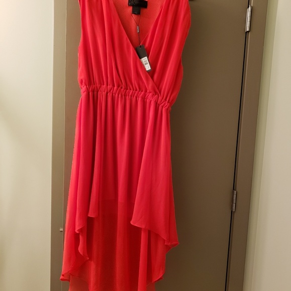 Red dress - Picture 3 of 3